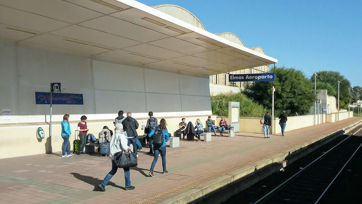 La vía 1 de la estación Elmas Aeroporto